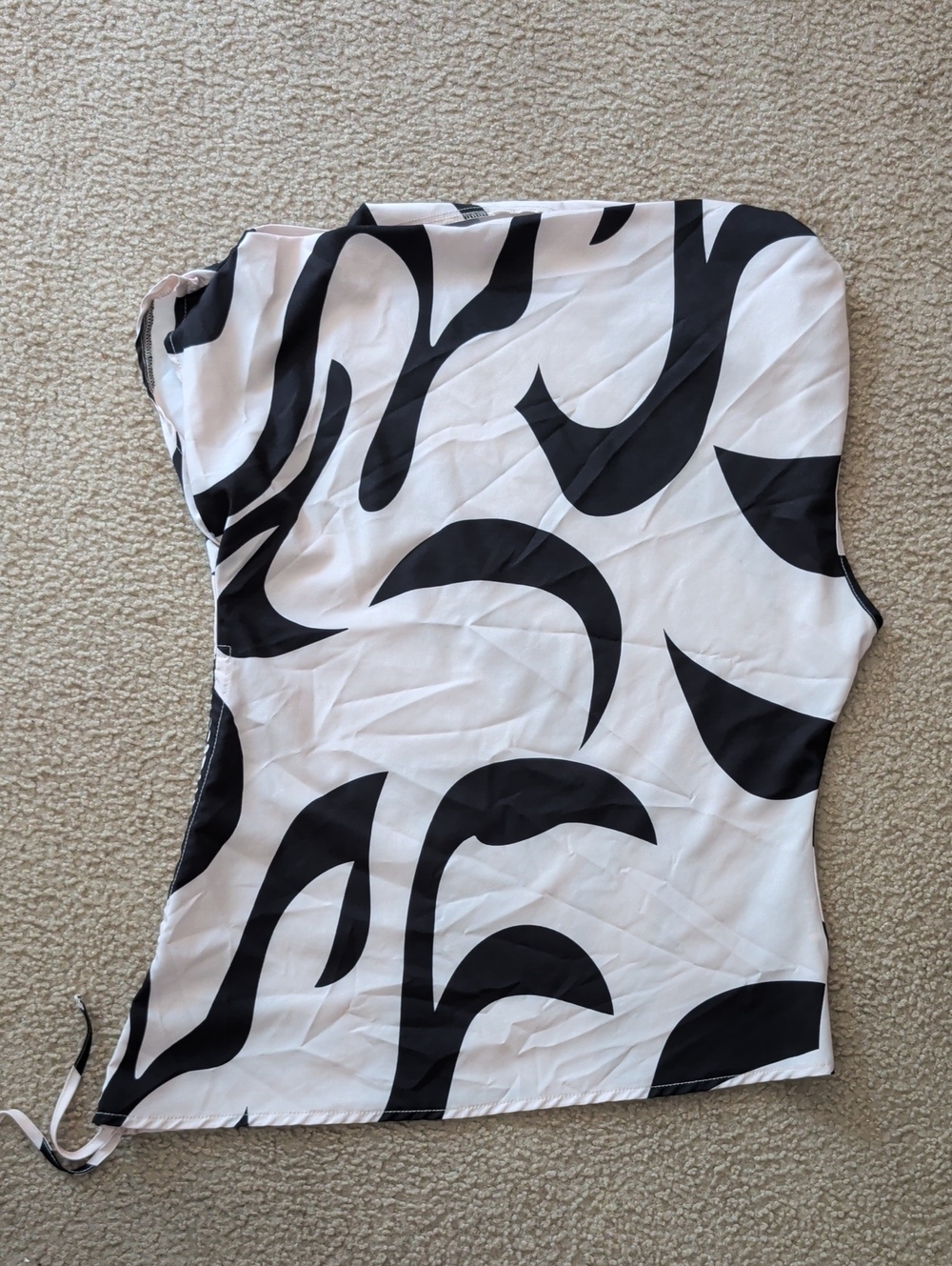 SHEIN Black and White Abstract One-Shoulder Dress